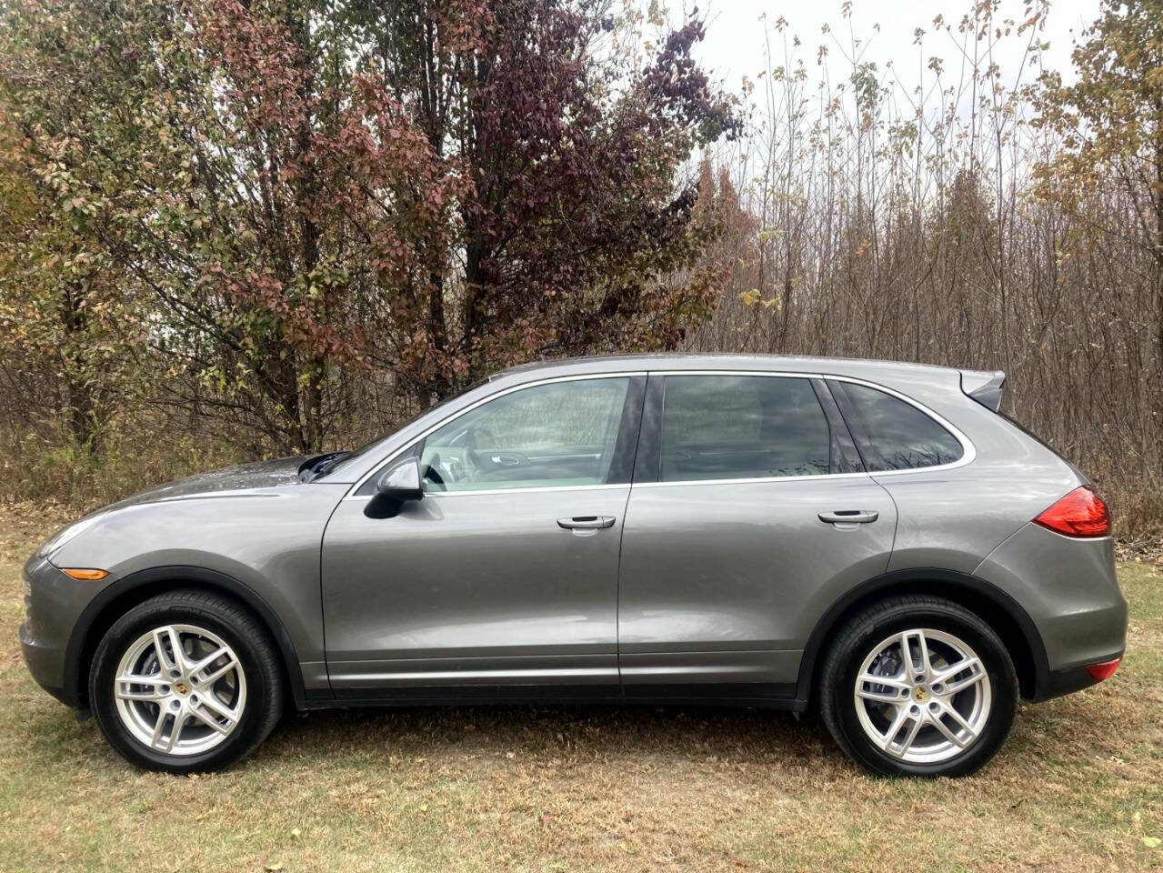 Used 2014 Porsche Cayenne AWD/4WD image 2