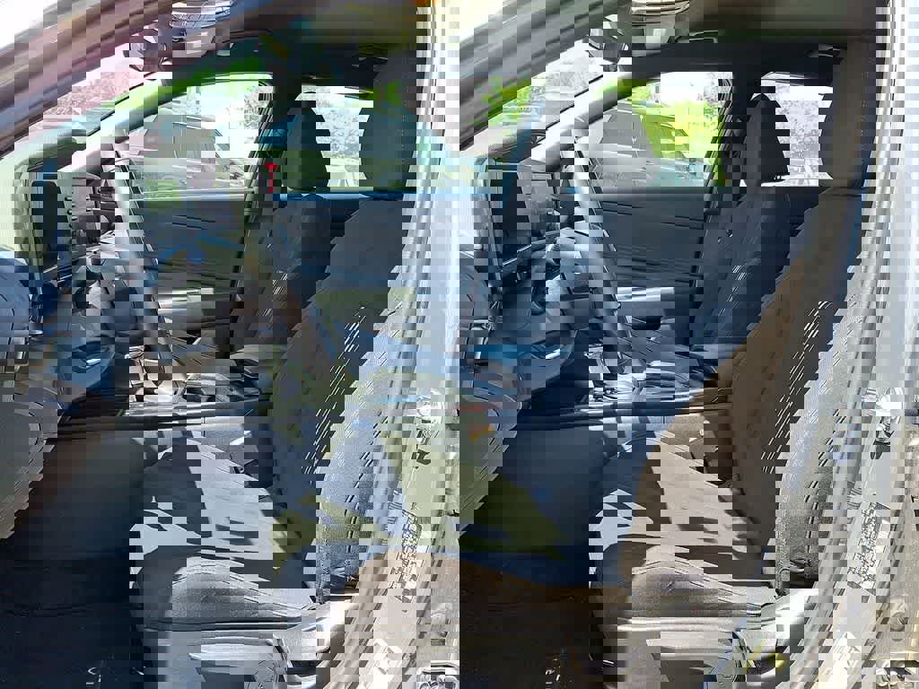 Used 2025 Hyundai Elantra Sport FWD image 13