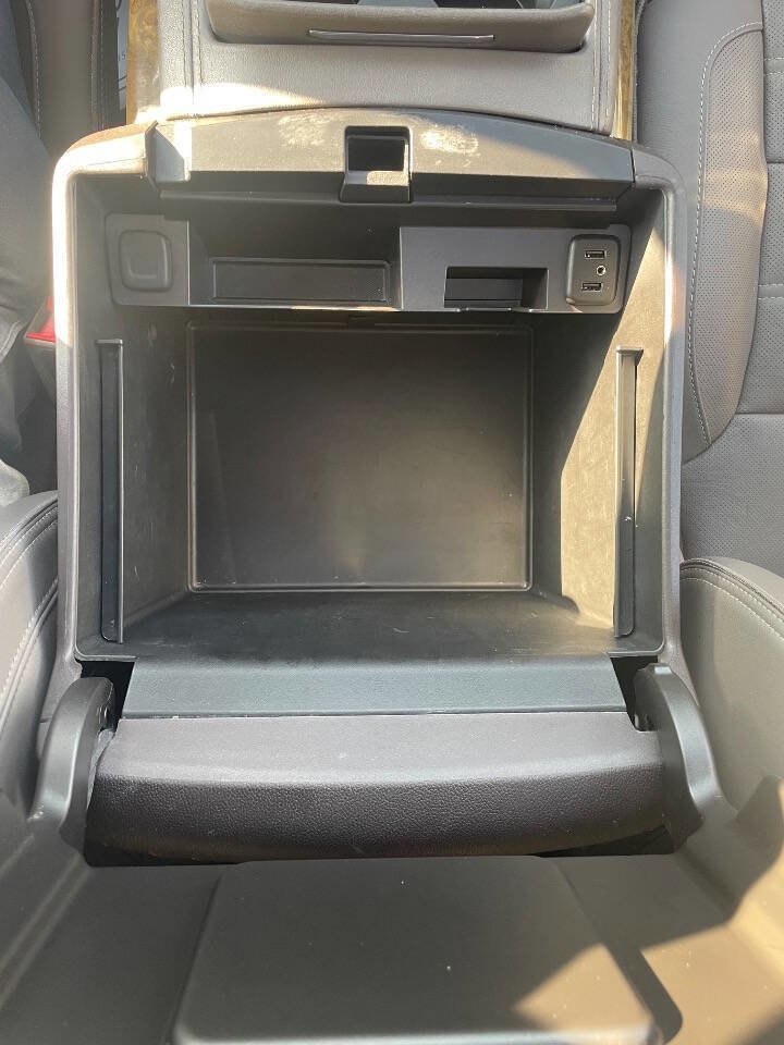 Used 2017 GMC Yukon XL Denali w/ Open Road Package image 36