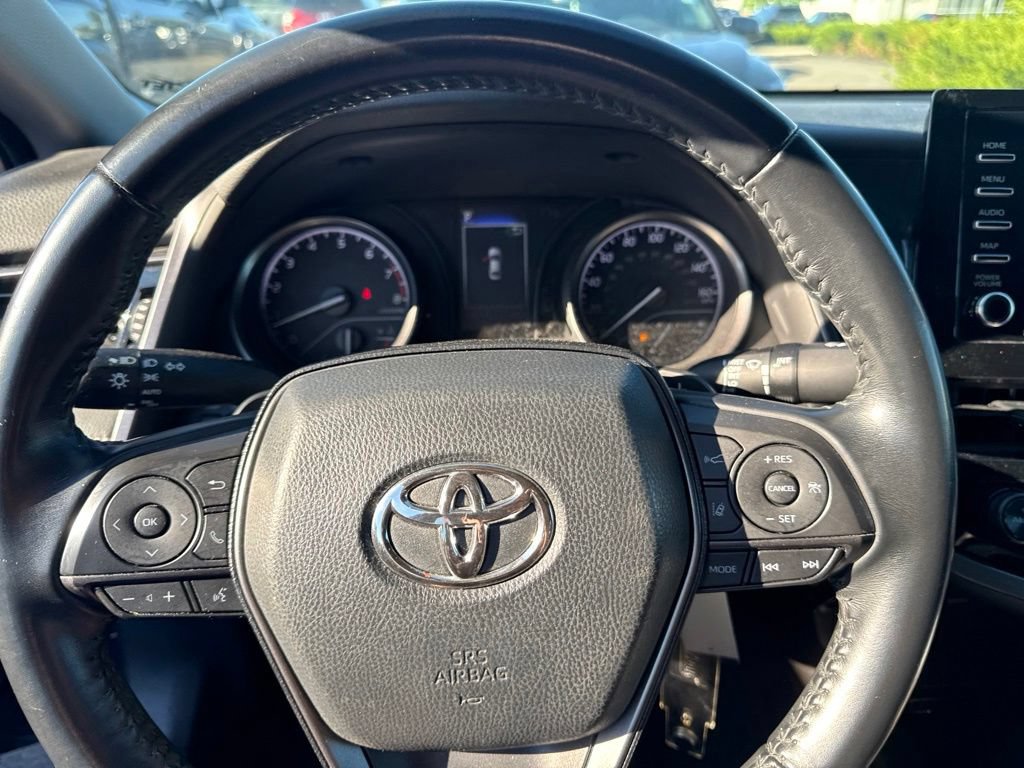 Used 2021 Toyota Camry SE FWD image 6