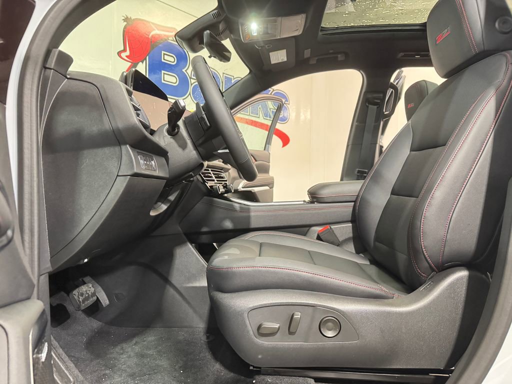 New 2026 Chevrolet Traverse Z71 w/ Enhanced Driving Package AWD/4WD image 8