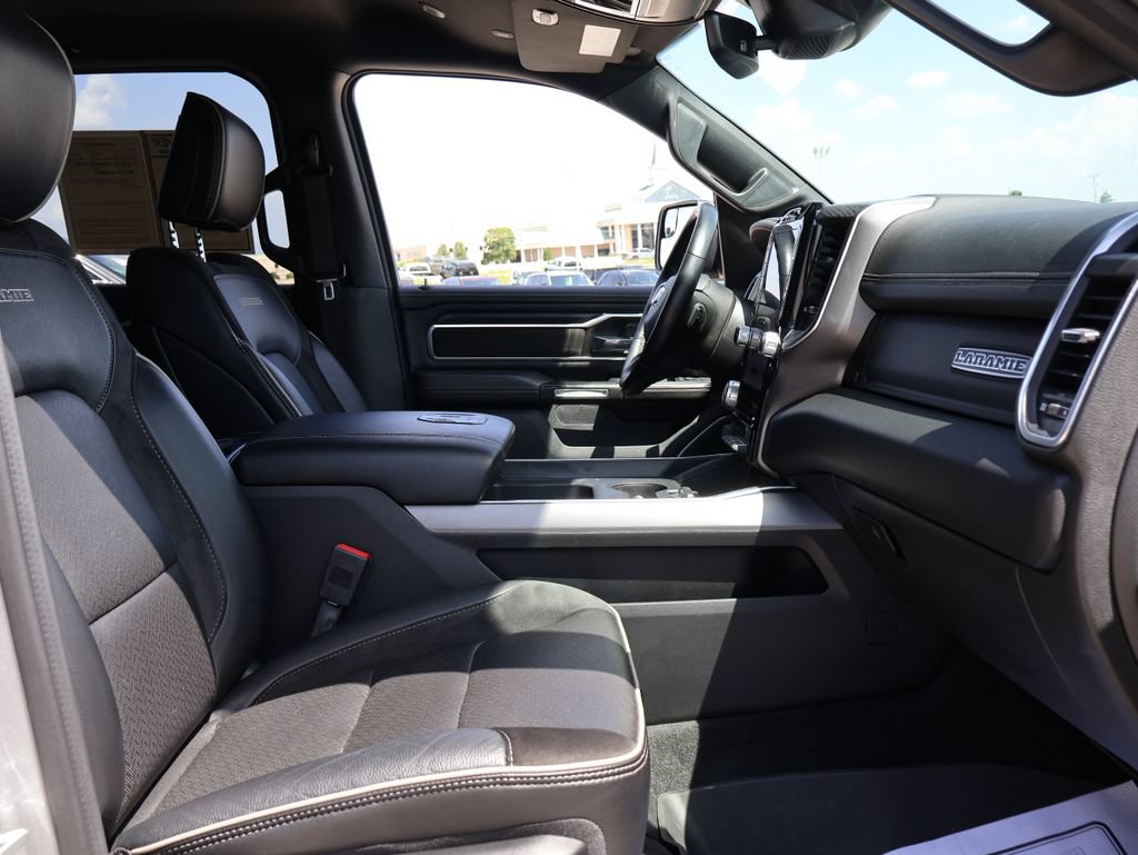 Used 2023 RAM 1500 Laramie AWD/4WD image 9