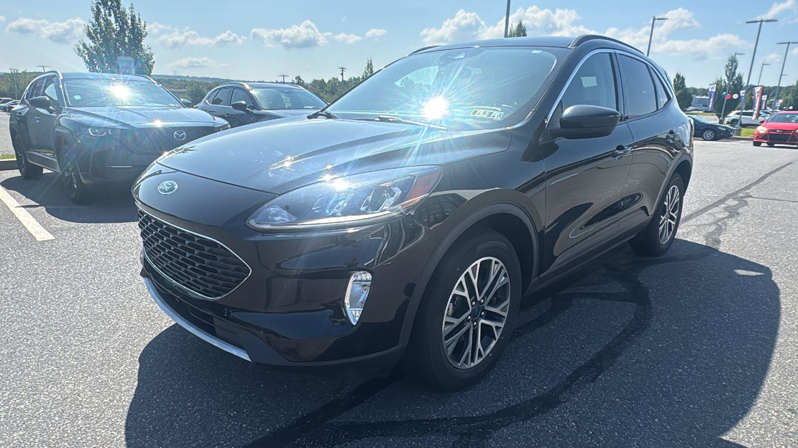 Used 2020 Ford Escape SEL image 3