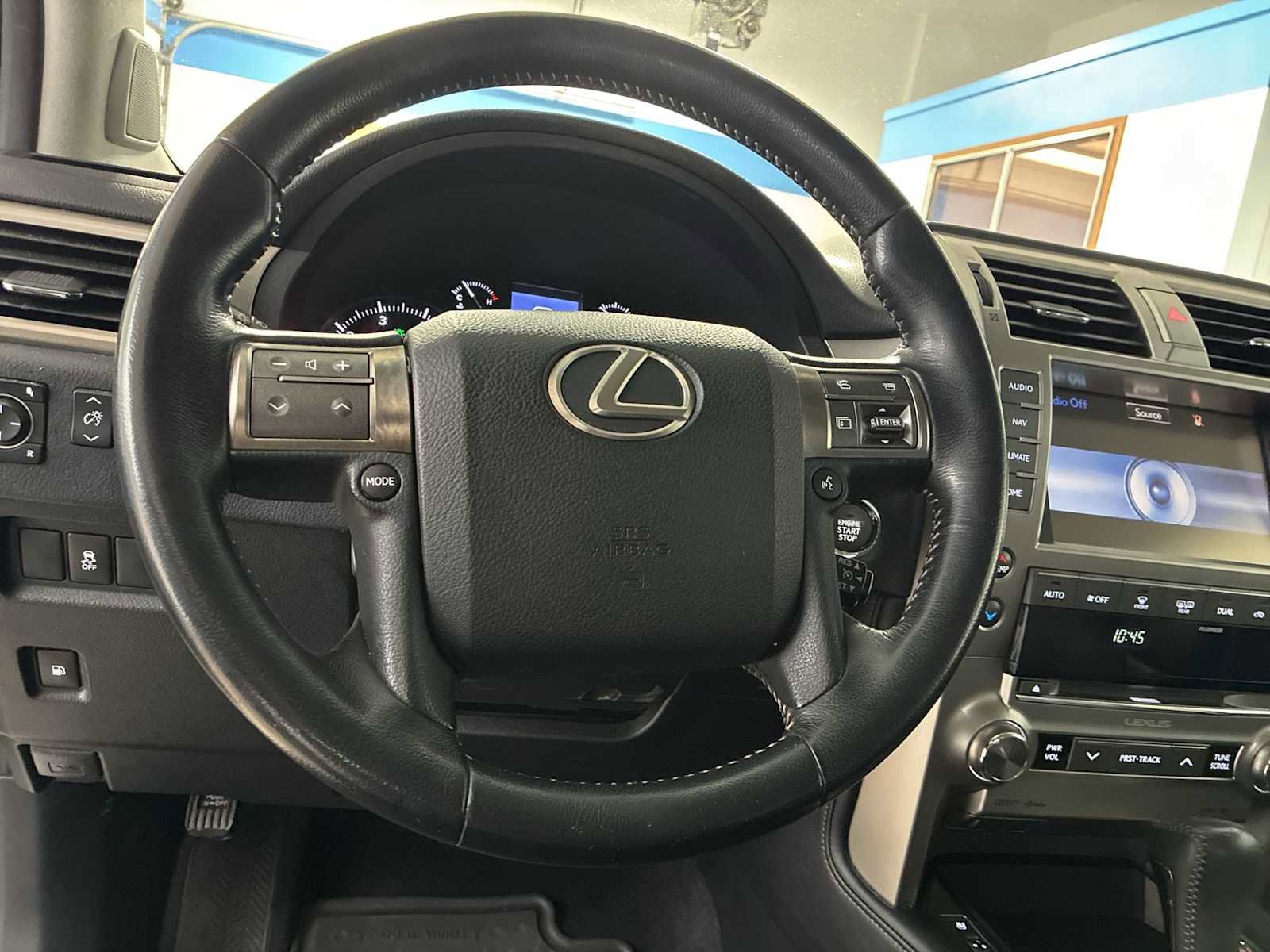 Used 2017 Lexus GX 460 w/ Navigation Package image 11