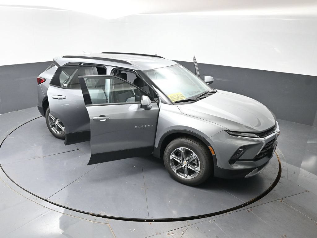 New 2026 Chevrolet Blazer LT w/ Convenience Package AWD/4WD image 54