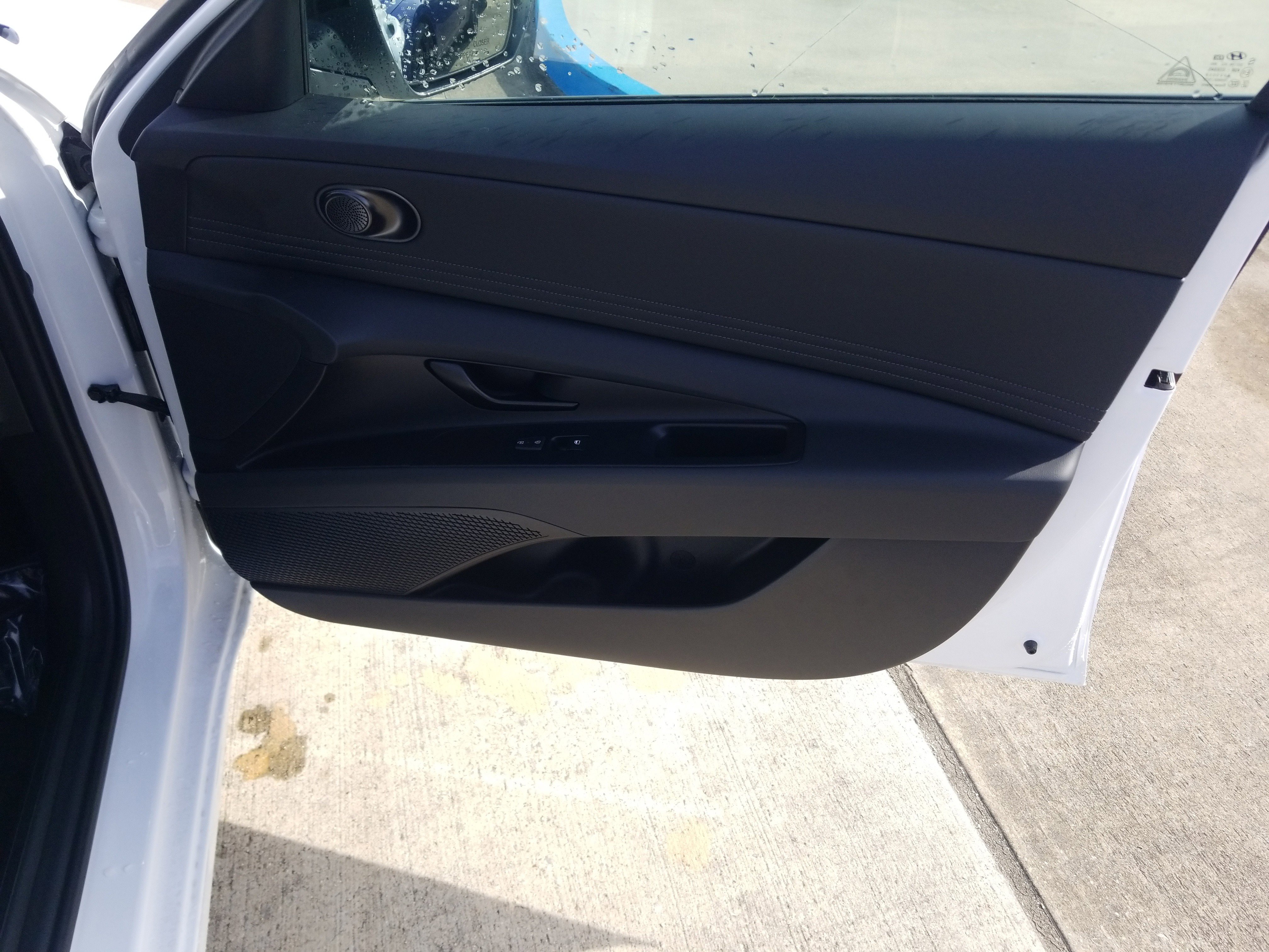 New 2025 Hyundai Elantra SEL image 16