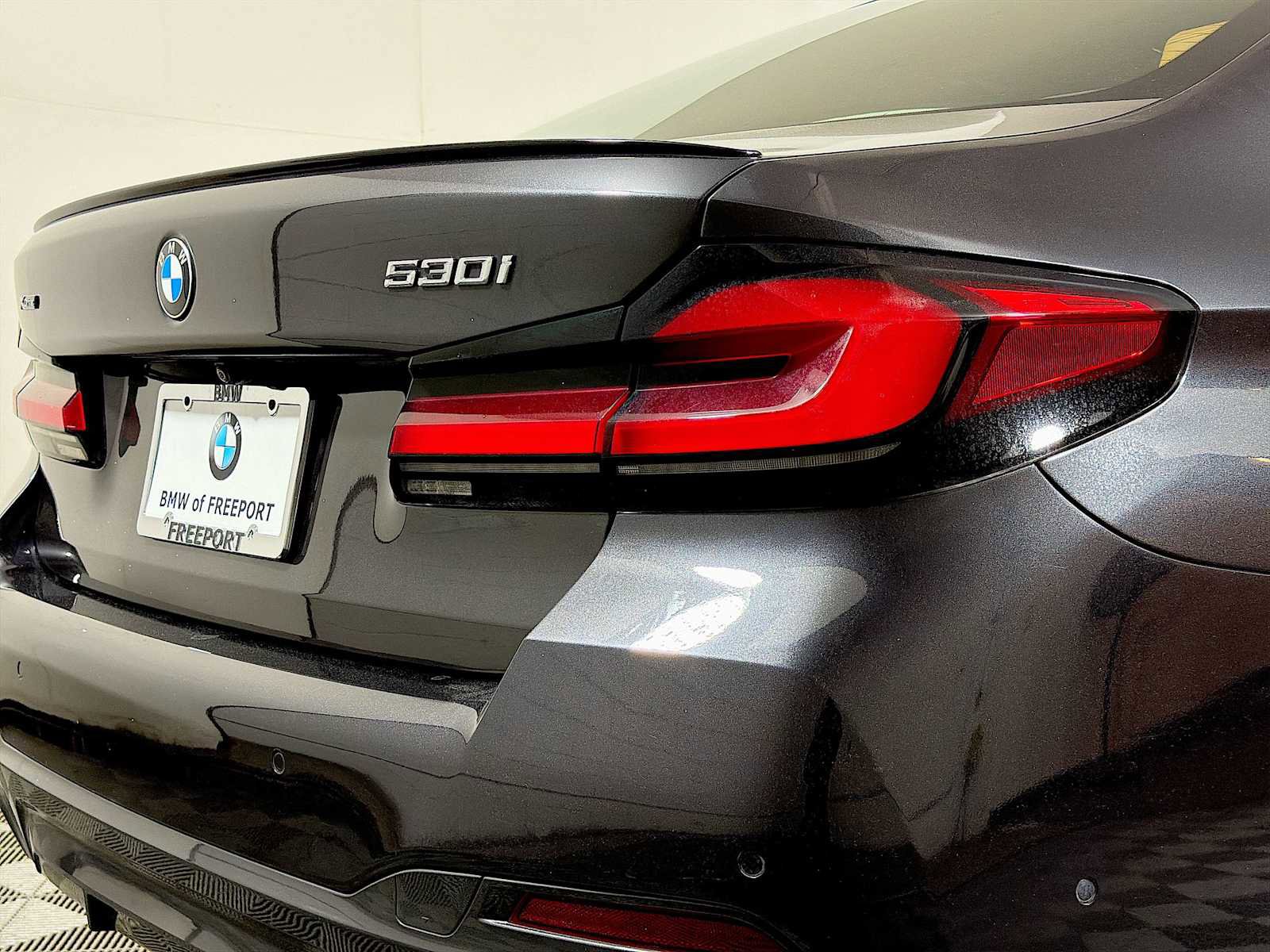 Certified 2023 BMW 530i xDrive w/ M Sport Package image 29