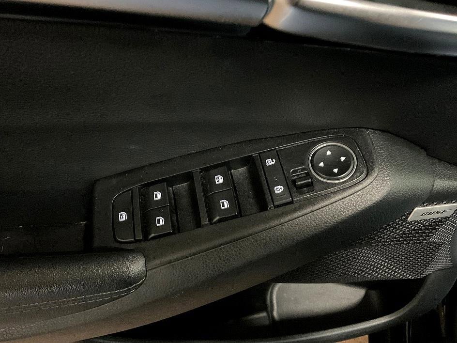 Used 2023 Kia Seltos SX w/ SX Sunroof Package image 31