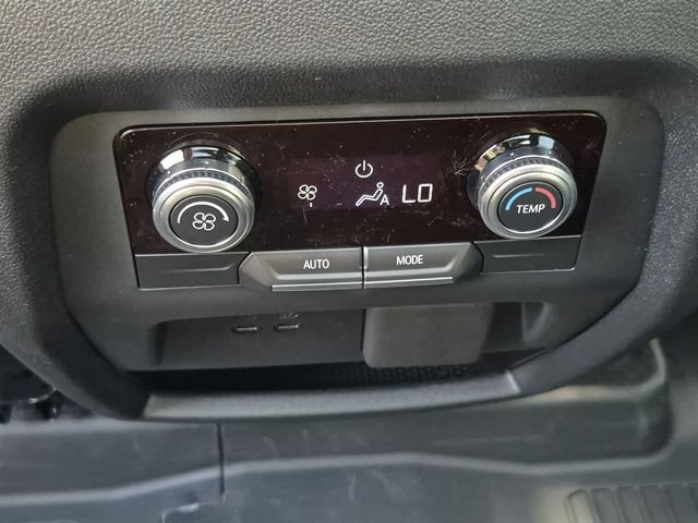 New 2026 GMC Acadia AT4 w/ LPO, Floor Liner Package AWD/4WD image 23