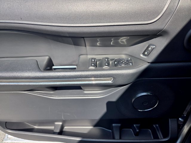 Used 2024 Ford Expedition Max XLT RWD image 30
