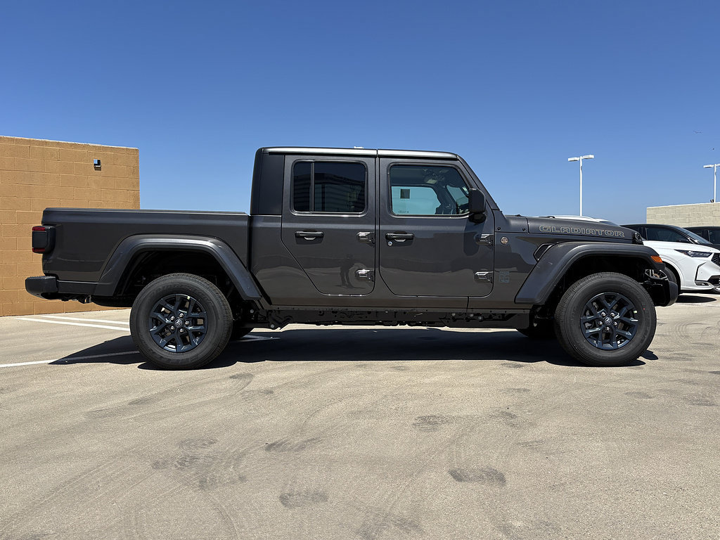 New 2026 Jeep Gladiator Sport AWD/4WD image 2