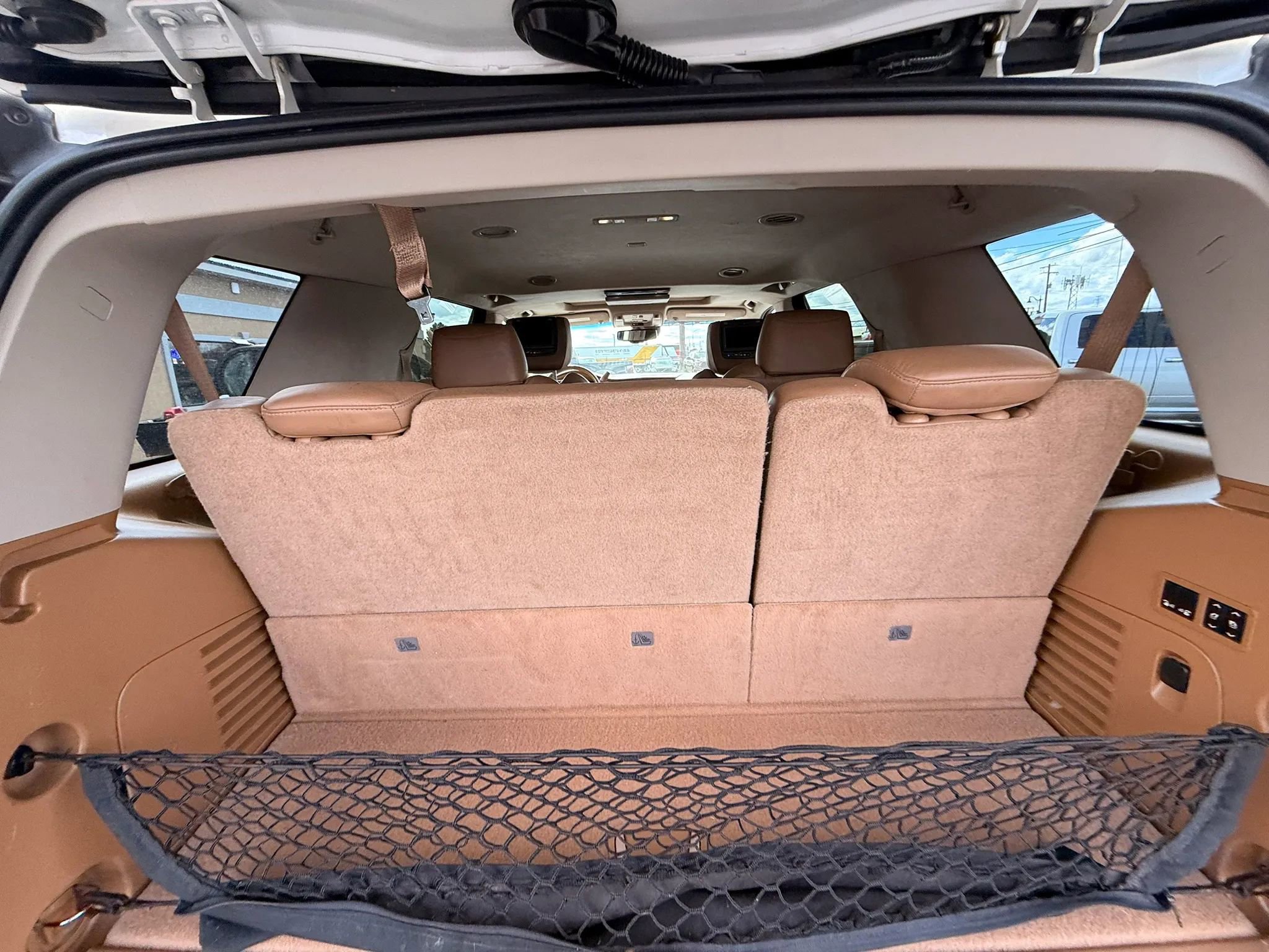 Used 2015 Cadillac Escalade Platinum AWD/4WD image 19