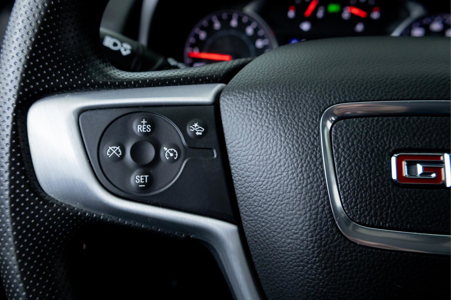 Used 2022 GMC Terrain SLE w/ Driver Convenience Package image 17