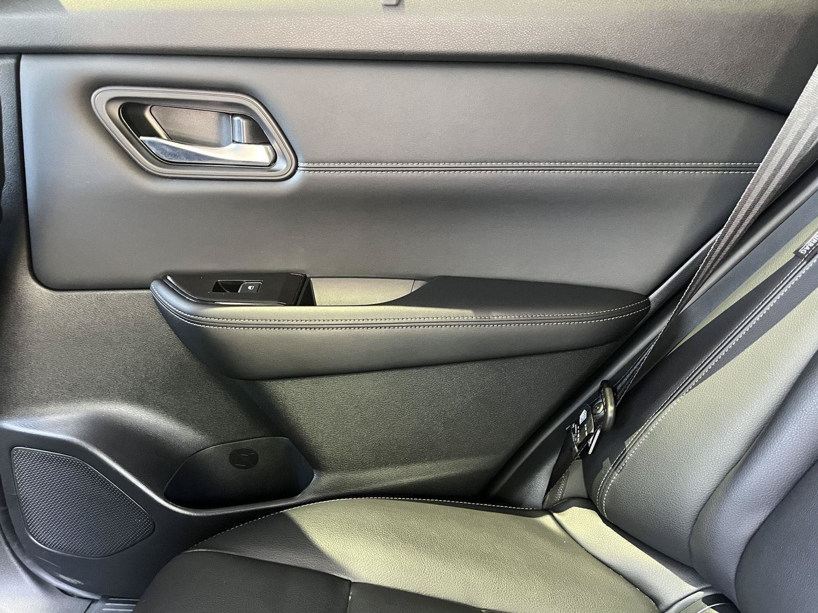 Certified 2025 Nissan Rogue SL w/ SL Premium Package AWD/4WD image 15