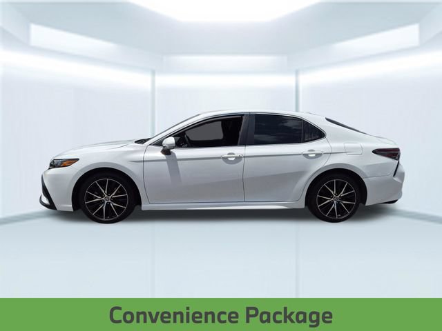 Used 2024 Toyota Camry SE w/ Convenience Package FWD image 2