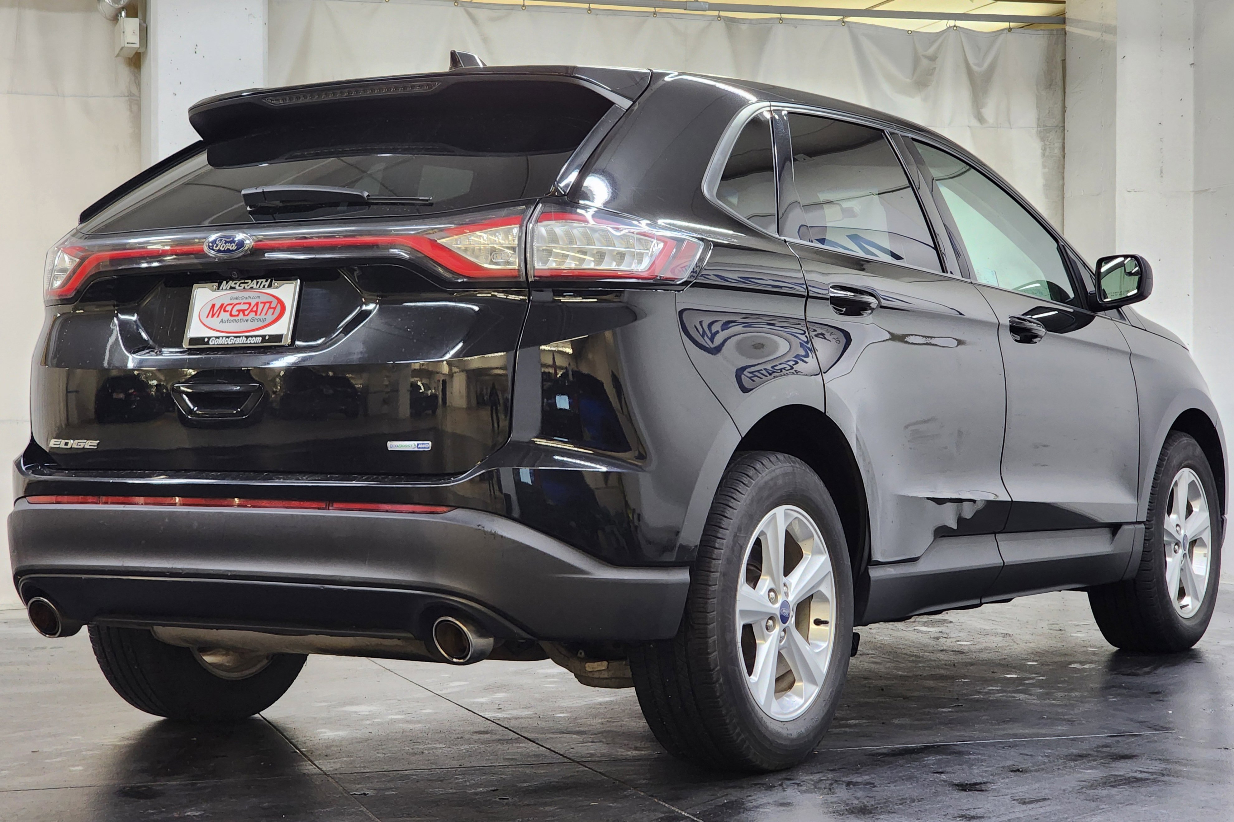 Used 2018 Ford Edge SE image 5