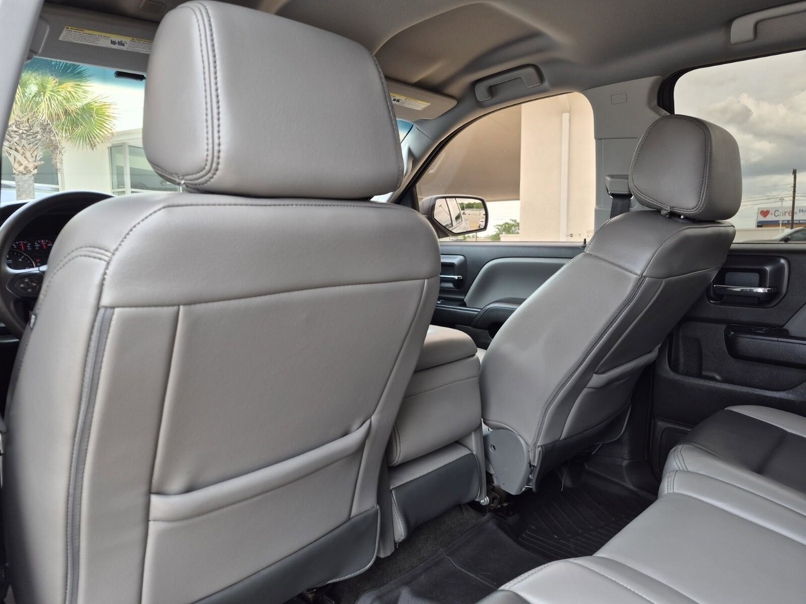 Used 2018 Chevrolet Silverado 1500 Custom w/ Custom Value Package image 16