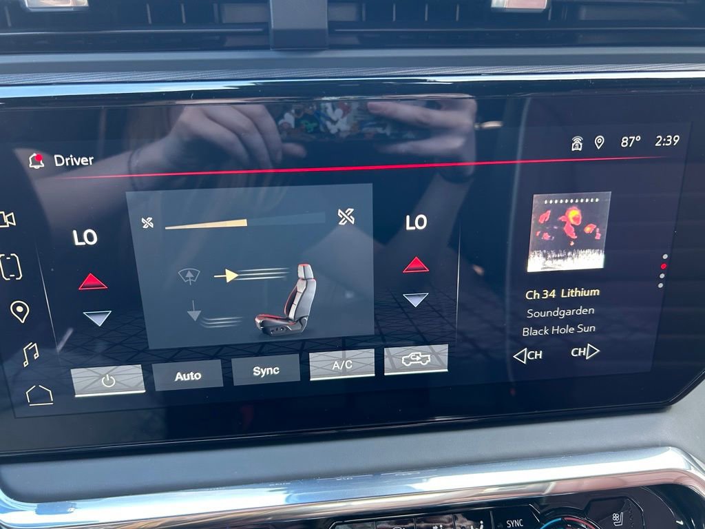 Certified 2025 GMC Sierra 2500 Denali Ultimate AWD/4WD image 37