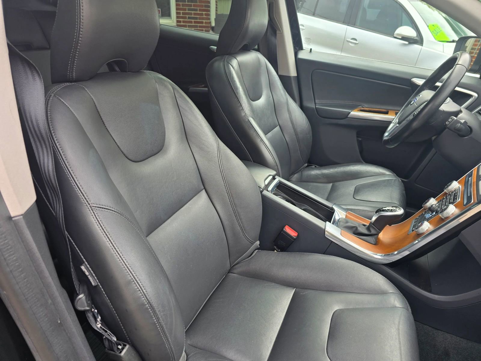 Used 2017 Volvo XC60 T6 Inscription w/ Preferred Option Package AWD/4WD image 21