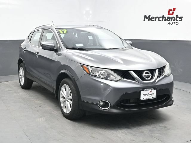 Used 2017 Nissan Rogue Sport SV w/ SV All-Weather Package AWD/4WD image 1
