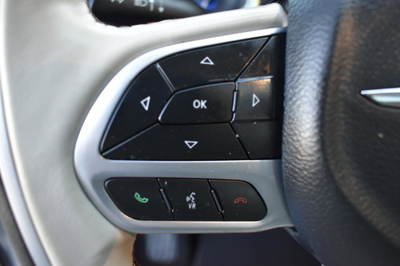 Used 2020 Chrysler Pacifica Limited image 15