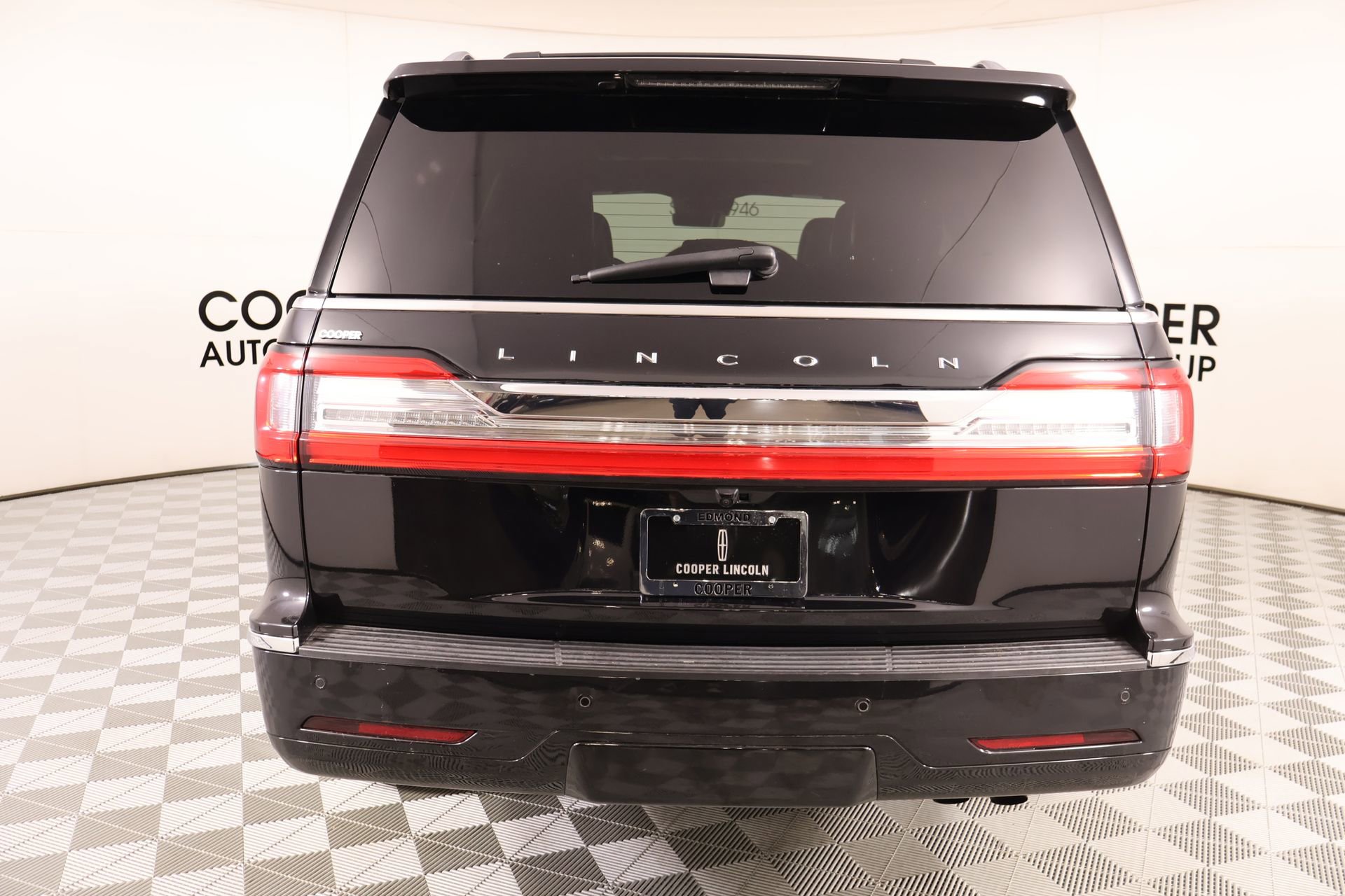 Used 2020 Lincoln Navigator Reserve w/ Luxury Package AWD/4WD image 24