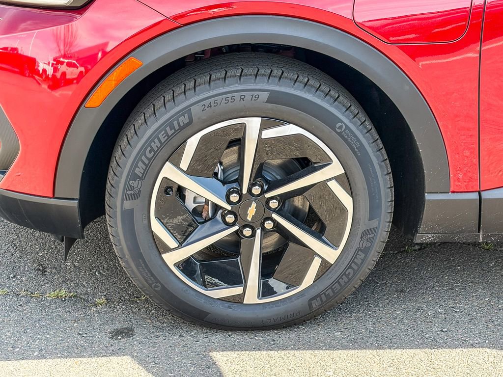 New 2026 Chevrolet Equinox EV LT image 9