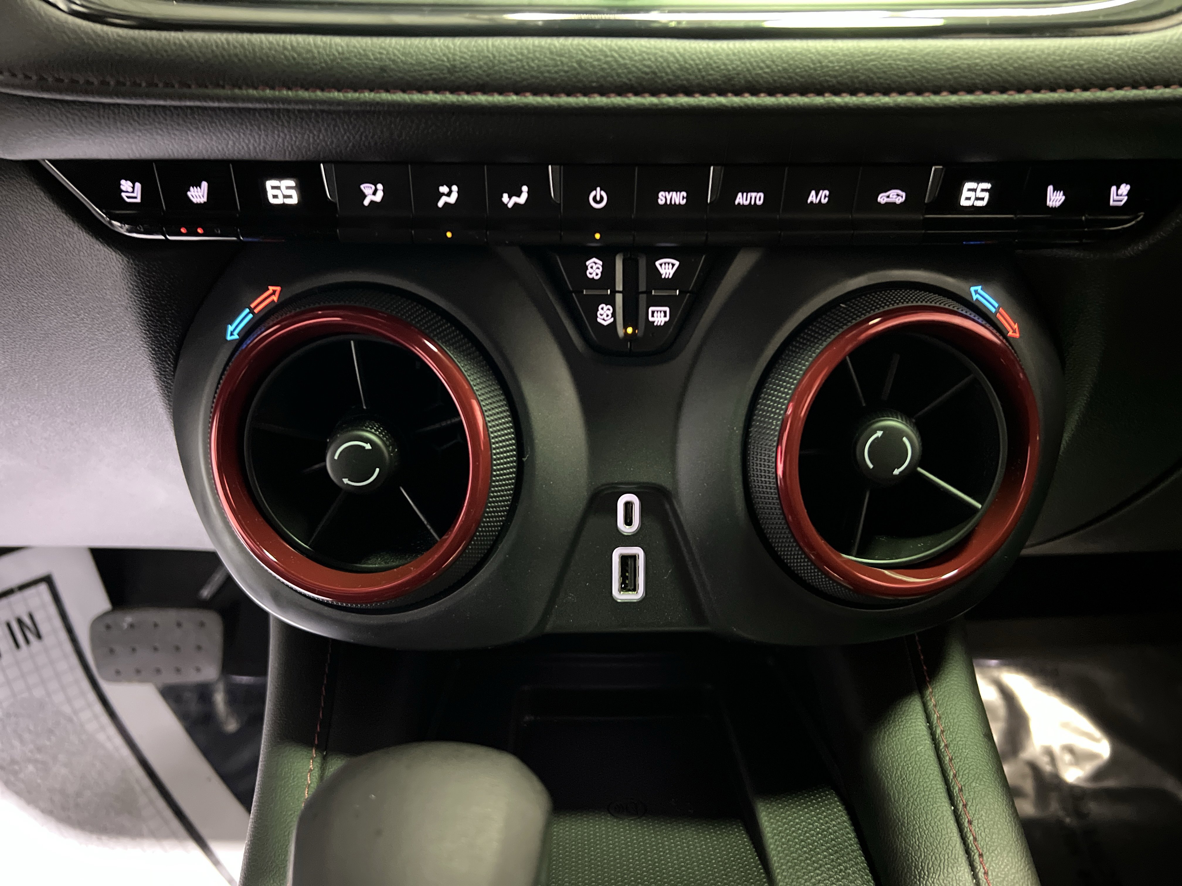 Certified 2023 Chevrolet Blazer RS w/ Driver Confidence II Package image 21