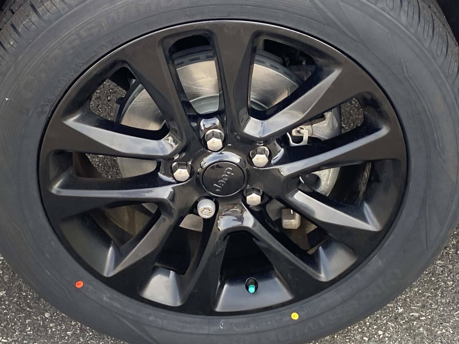Used 2020 Jeep Grand Cherokee Altitude AWD/4WD image 28