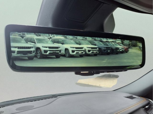 New 2026 Jeep Grand Cherokee L Limited AWD/4WD image 30