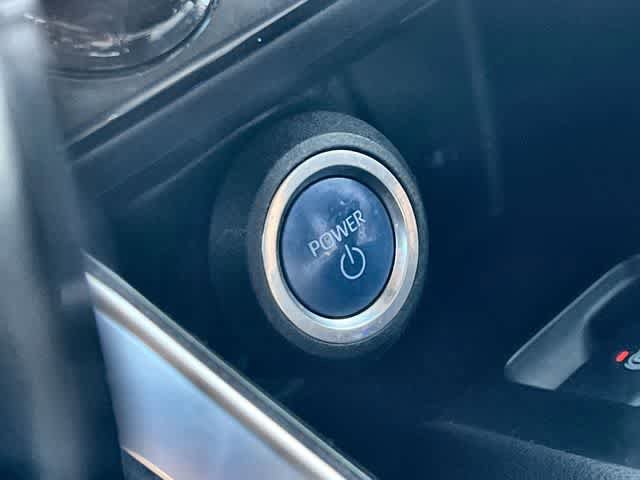 Used 2021 Toyota Venza LE w/ Carpet Mat Package (TMS) image 28