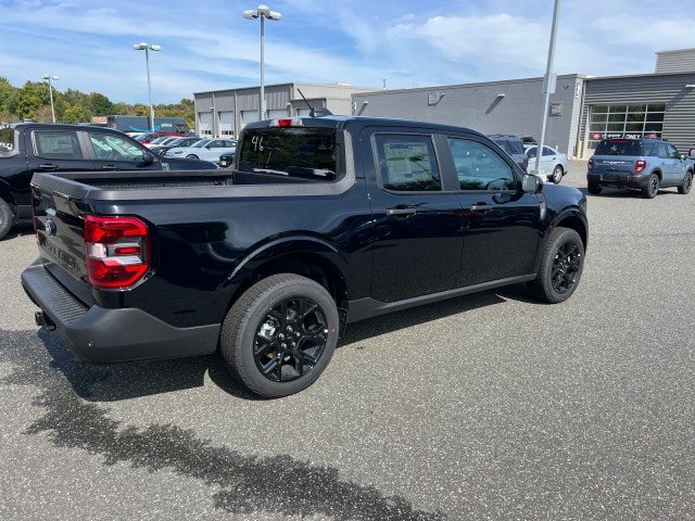 New 2025 Ford Maverick XLT w/ XLT Luxury Package AWD/4WD image 12