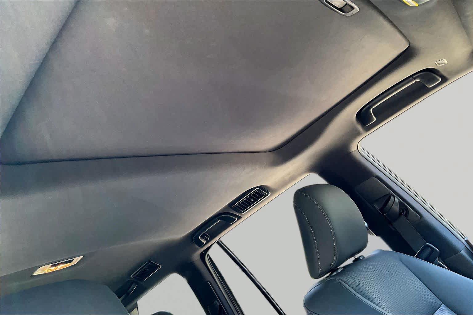Used 2023 Lexus GX 460 Premium w/ Premium Package AWD/4WD image 13