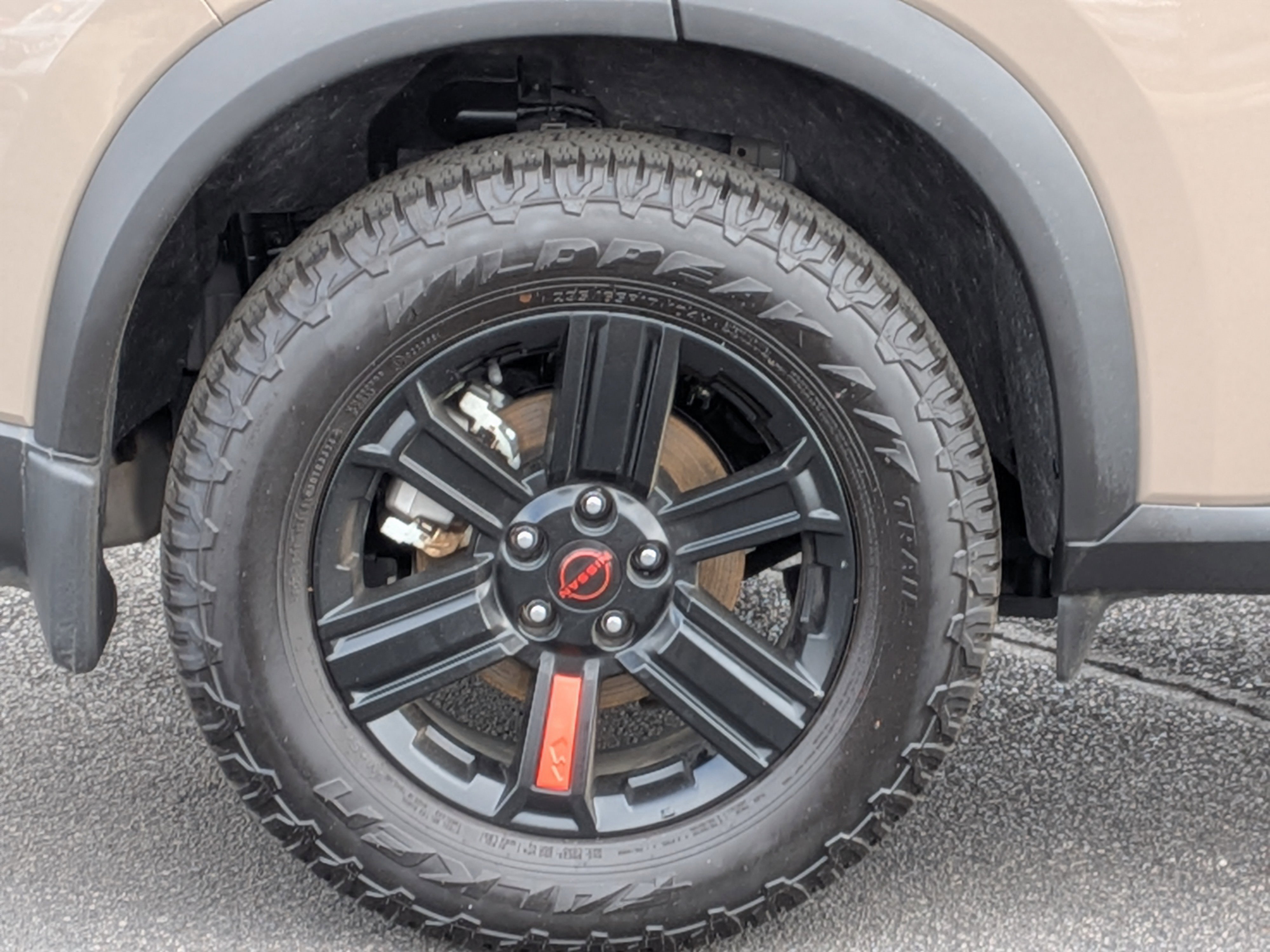 Used 2025 Nissan Rogue SV AWD/4WD image 12