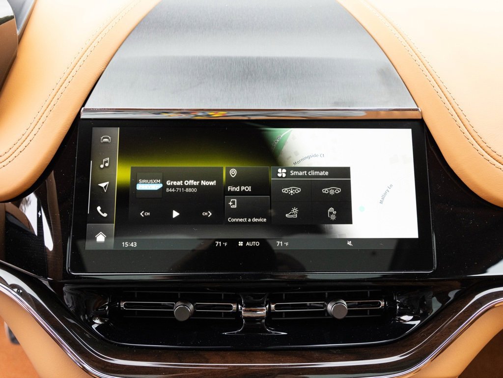 New 2026 Aston Martin DBX 707 image 26