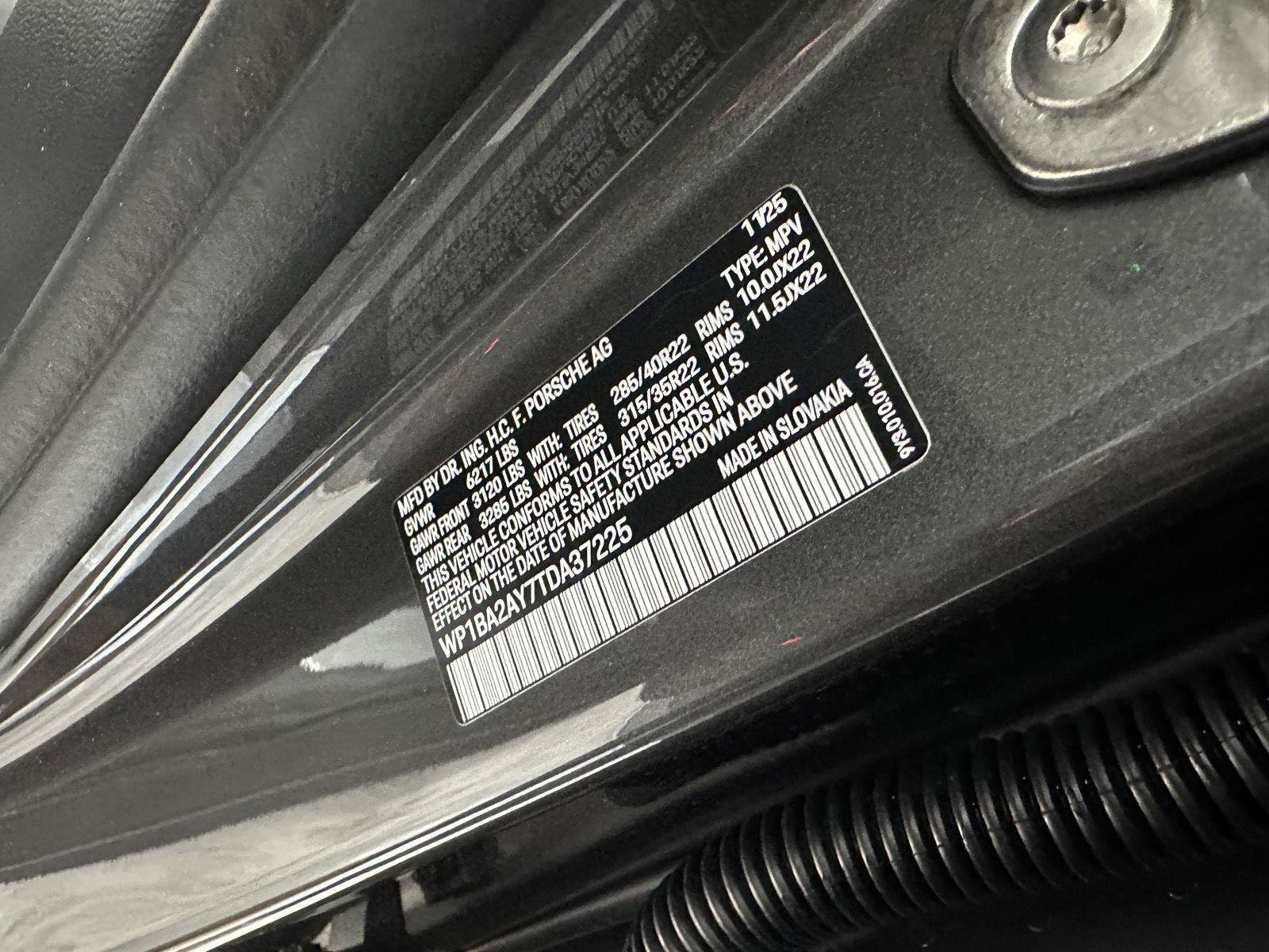 New 2026 Porsche Cayenne Coupe AWD/4WD image 18
