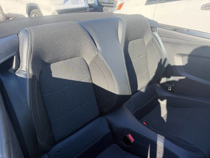 Used 2025 Ford Mustang Convertible image 8
