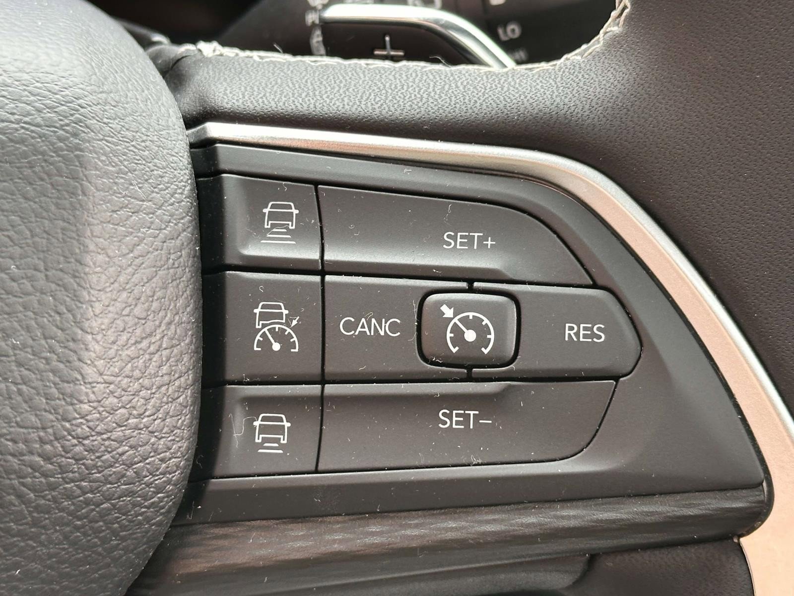 Certified 2023 Jeep Grand Cherokee Altitude image 24