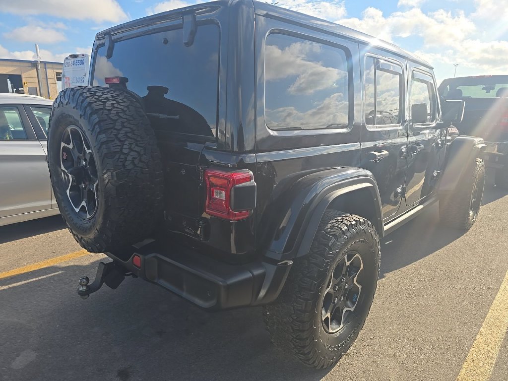 Used 2022 Jeep Wrangler Unlimited Rubicon 4xe w/ Cold Weather Group AWD/4WD image 2