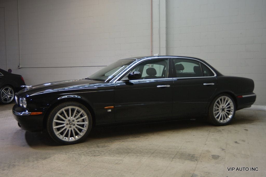 Used 2004 Jaguar XJ8 RWD image 29