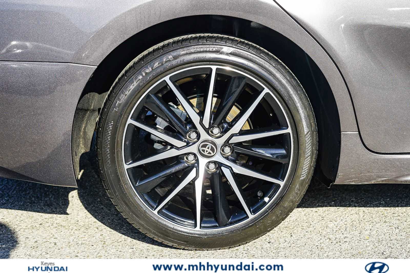 Used 2023 Toyota Camry SE FWD image 9