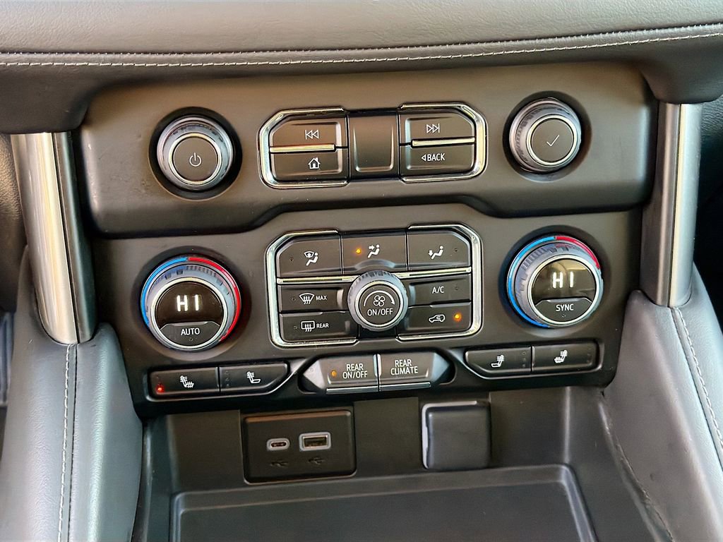 Used 2024 Chevrolet Suburban LT image 35