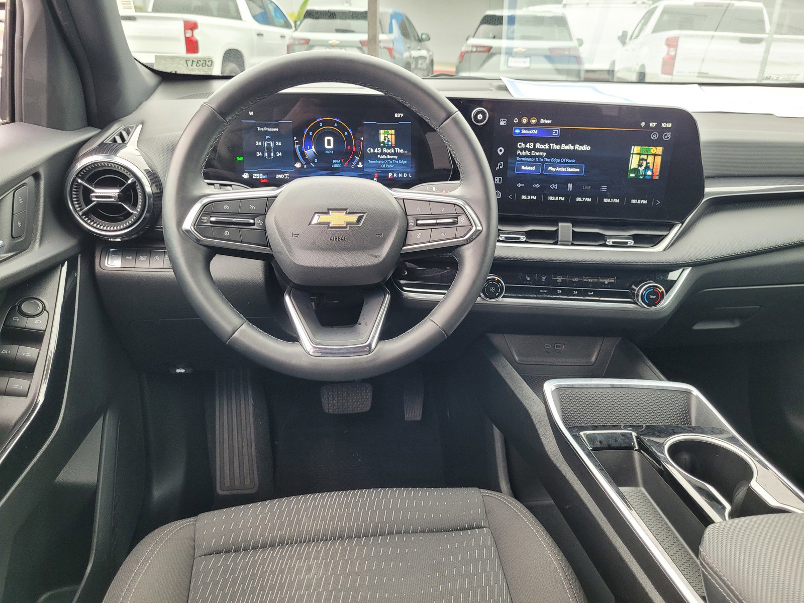 Used 2025 Chevrolet Equinox LT AWD/4WD image 17