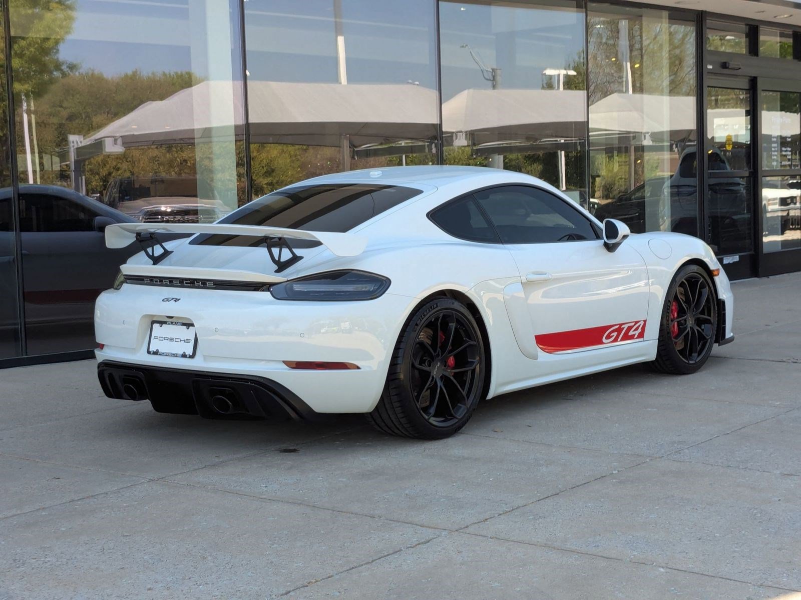 Used 2022 Porsche 718 Cayman GT4 RWD image 9