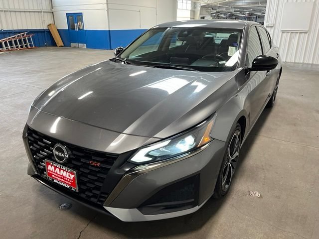 Used 2023 Nissan Altima 2.5 SR FWD image 7