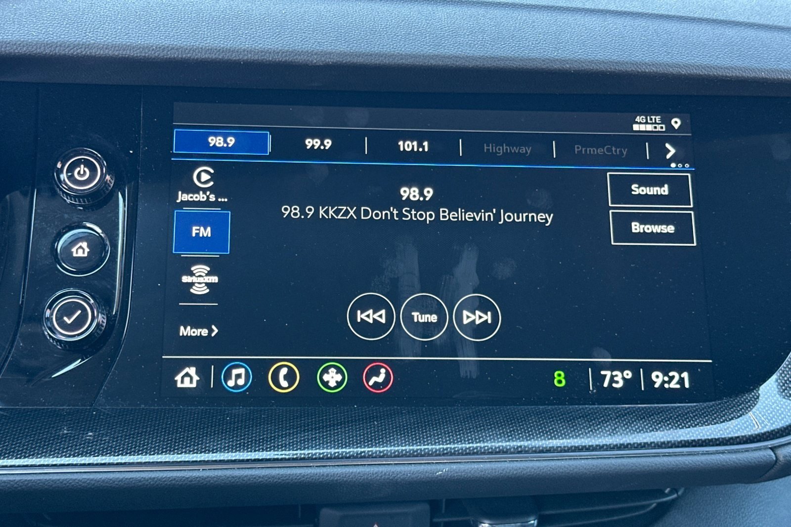 Used 2022 Buick Envision Preferred image 25