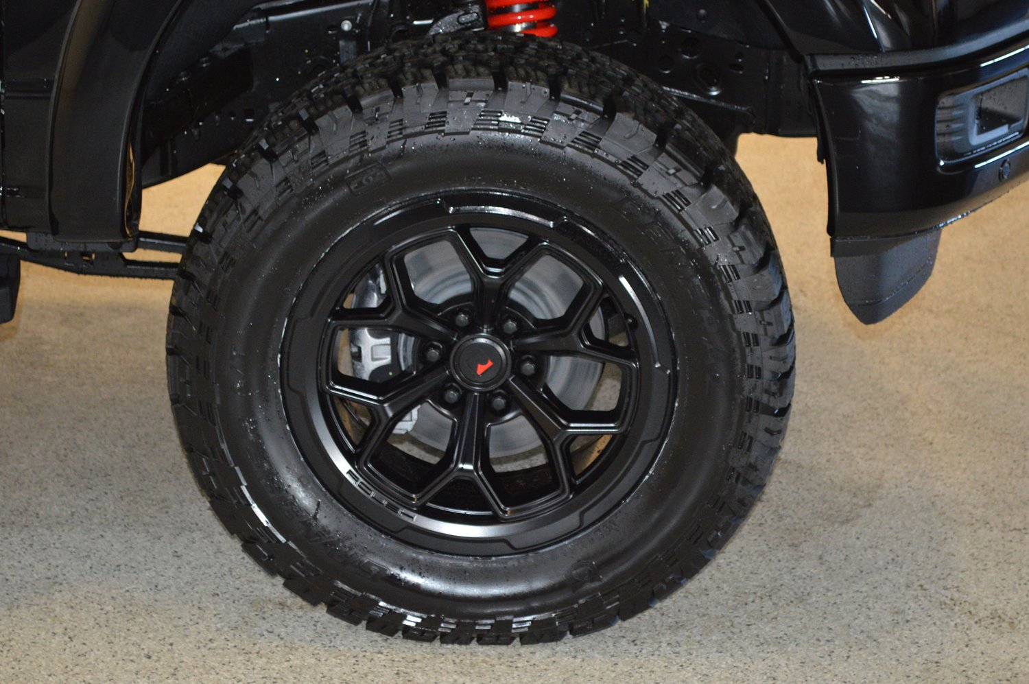 New 2026 Ford F150 Lariat w/ Equipment Group 502A High image 9