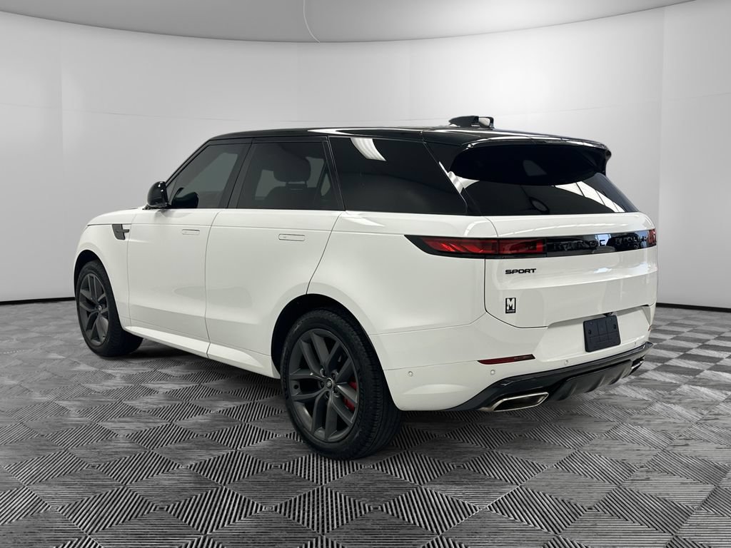 Used 2024 Land Rover Range Rover Sport Dynamic SE AWD/4WD image 5
