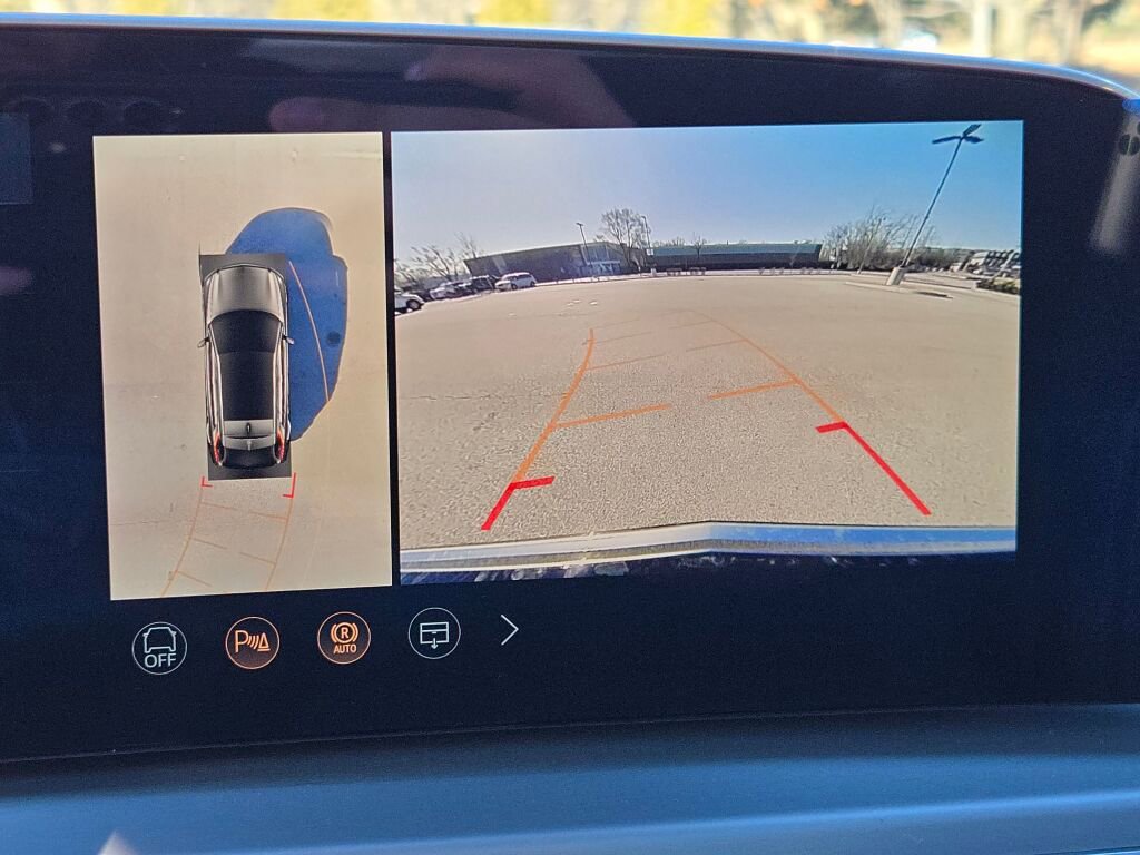 New 2026 Cadillac Lyriq Premium Luxury image 31