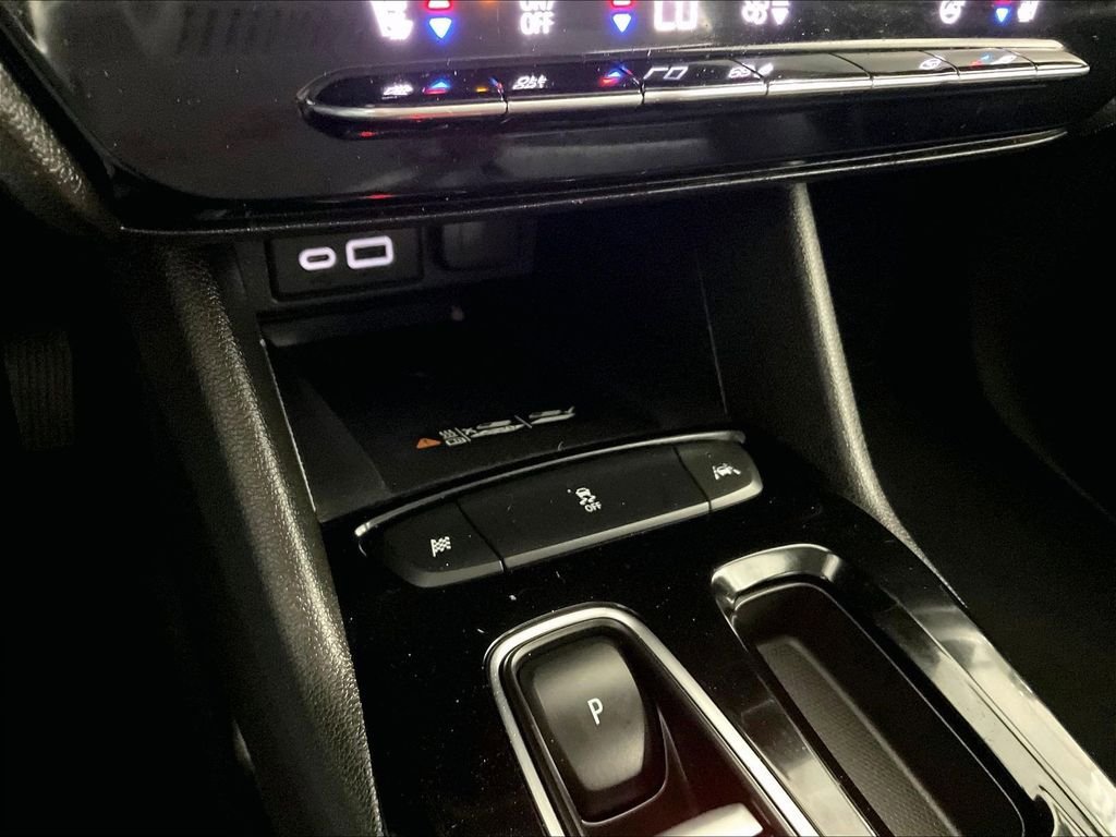 Used 2023 Chevrolet Bolt EUV LT w/ Convenience Package FWD image 26